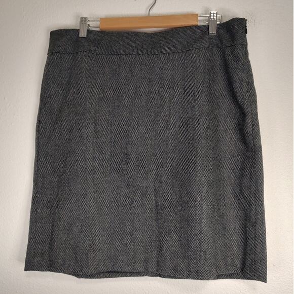 Eddie Bauer Dresses & Skirts - Eddie Bauer Charcoal Grey Wool Blend Tweed Zip Side Lined Pencil Skirt Size 14